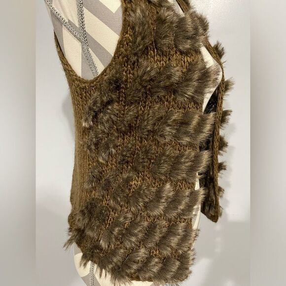Miss Shop Brown Fur Womens Vest - Picture 3 of 5